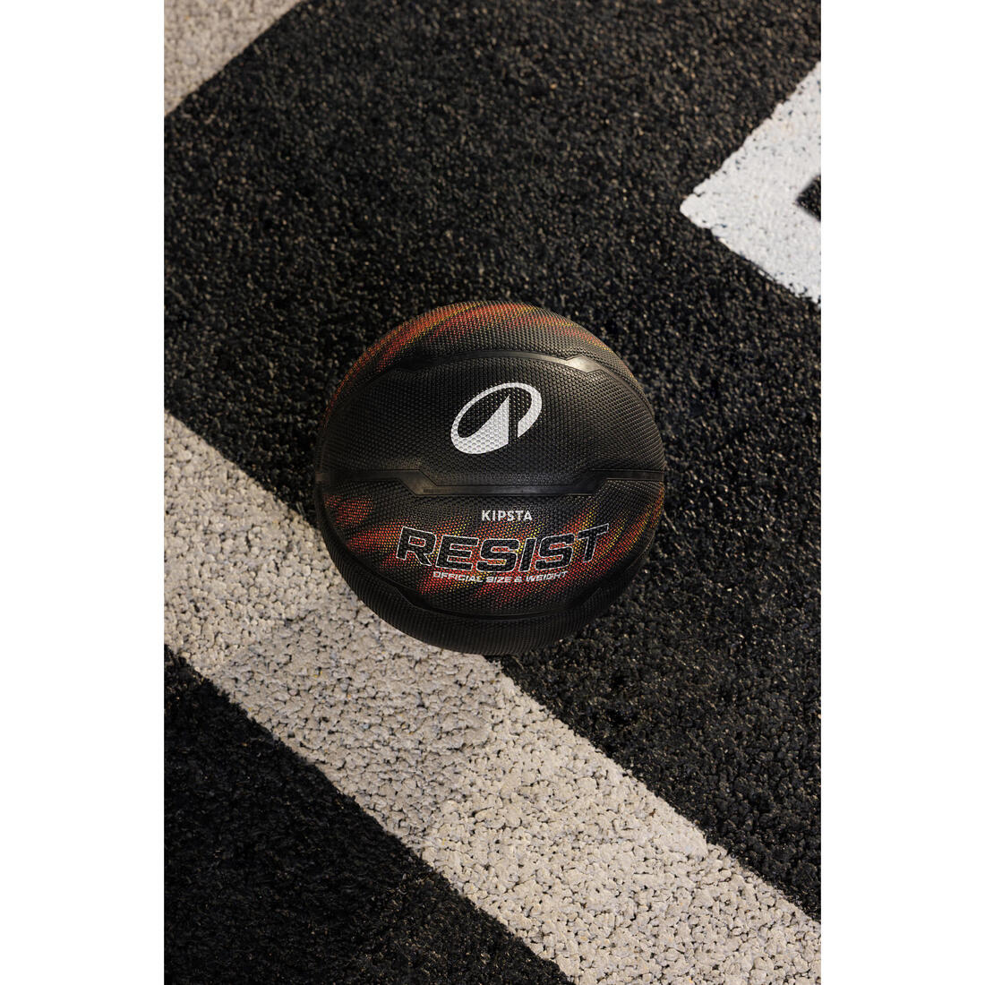 Balón de básquetbol para exterior talla 5 negro con naranja para niño Resist - Image 5