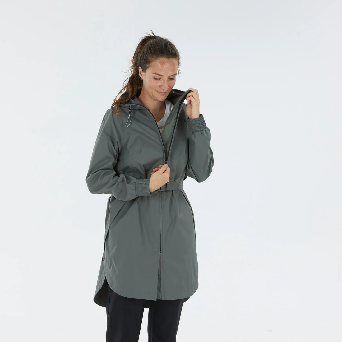 Chamarra de senderismo impermeable larga para mujer Raincut - Image 6